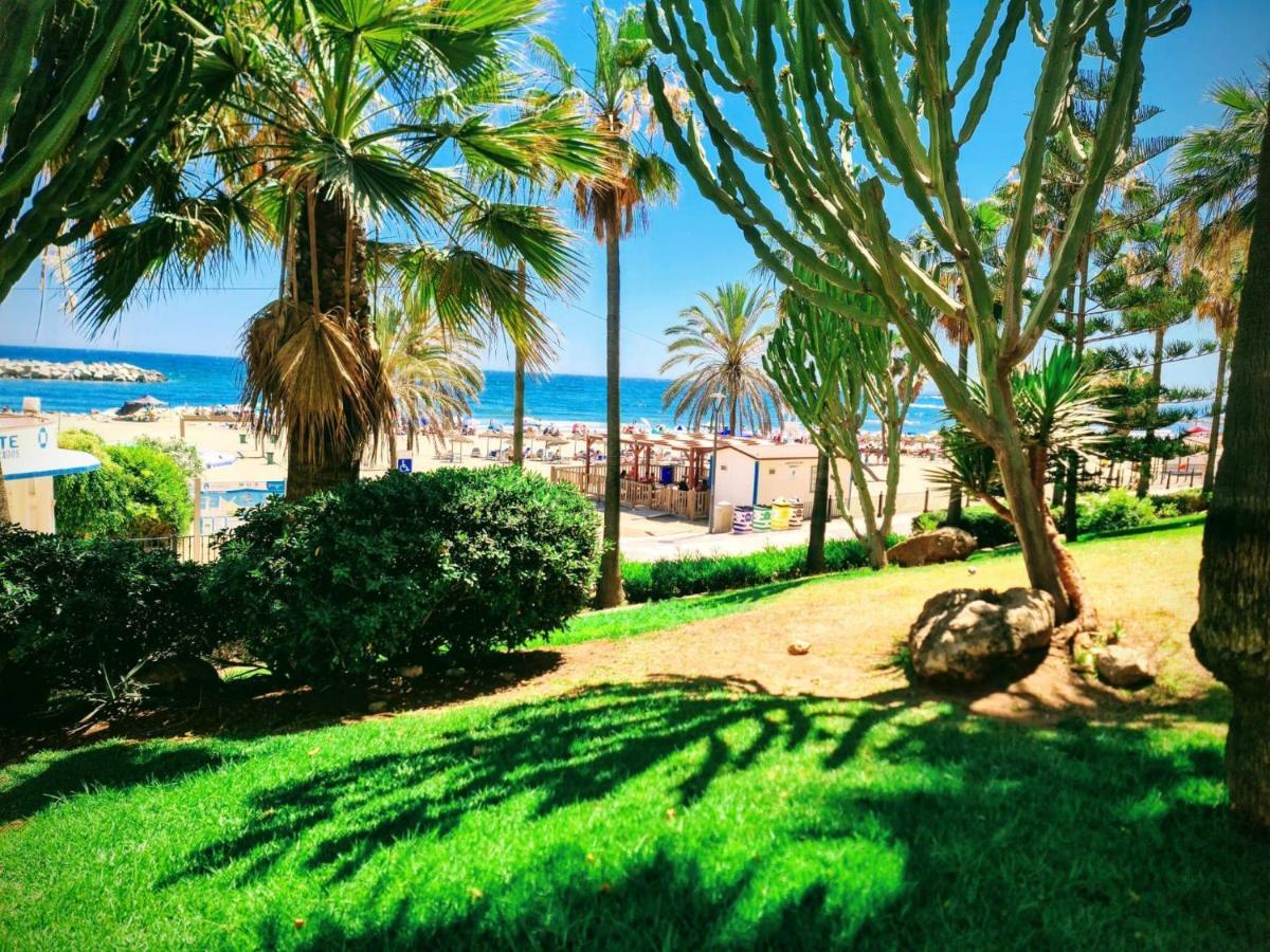 Room In Guest Room - Private Room In The Fishing Port Of Marbella Exterior photo